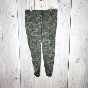 **Seven7 came joggers sz. XL